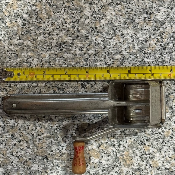 French Vintage Moui Grater - Picture 14 of 14